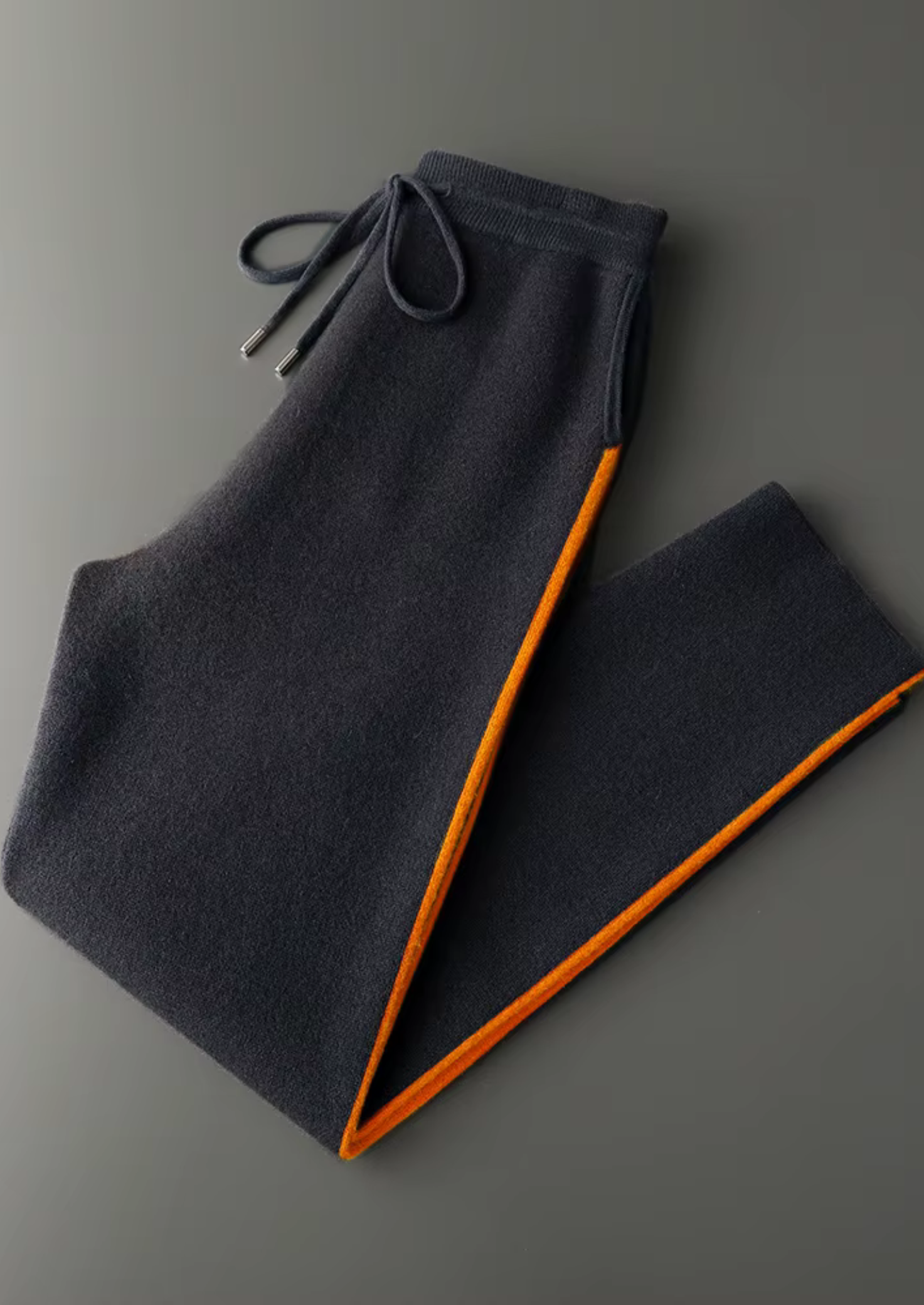 Leonis Cashmere Set Black