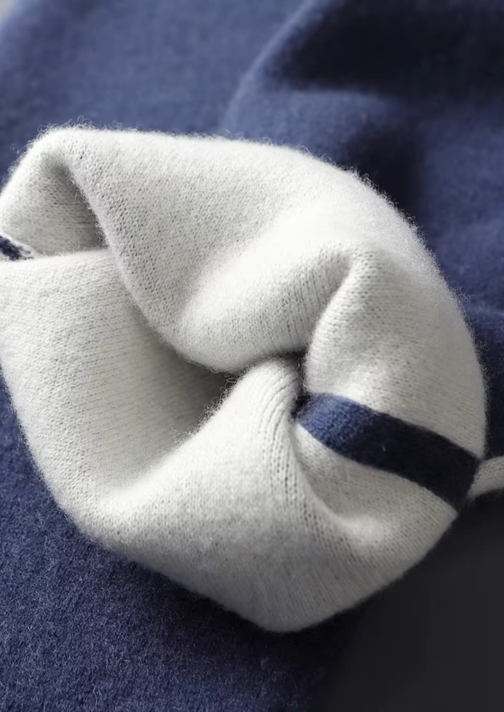 Leonis Cashmere Set Navy